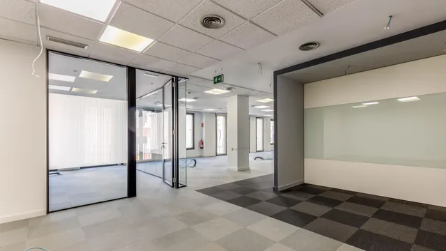 Oficina 728m² en alquiler - Eixample — 17