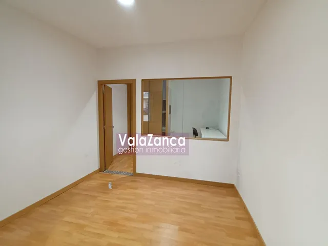 Valazanca alquila Local Comercial — 2