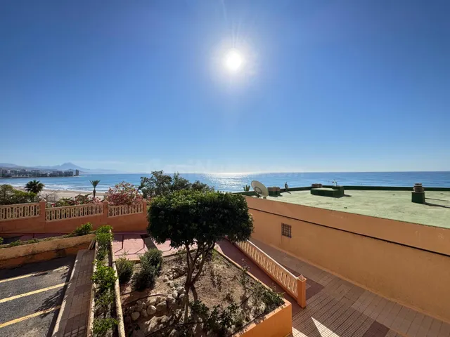 Apartamento en alquiler en primera línea de la Playa de Much
