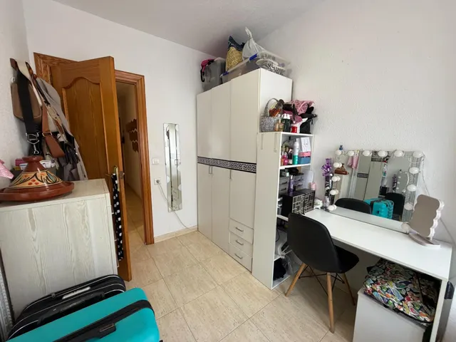¡piso reformado de 3 habitaciones con balcón junto al hospital general y el tranvía! — 13