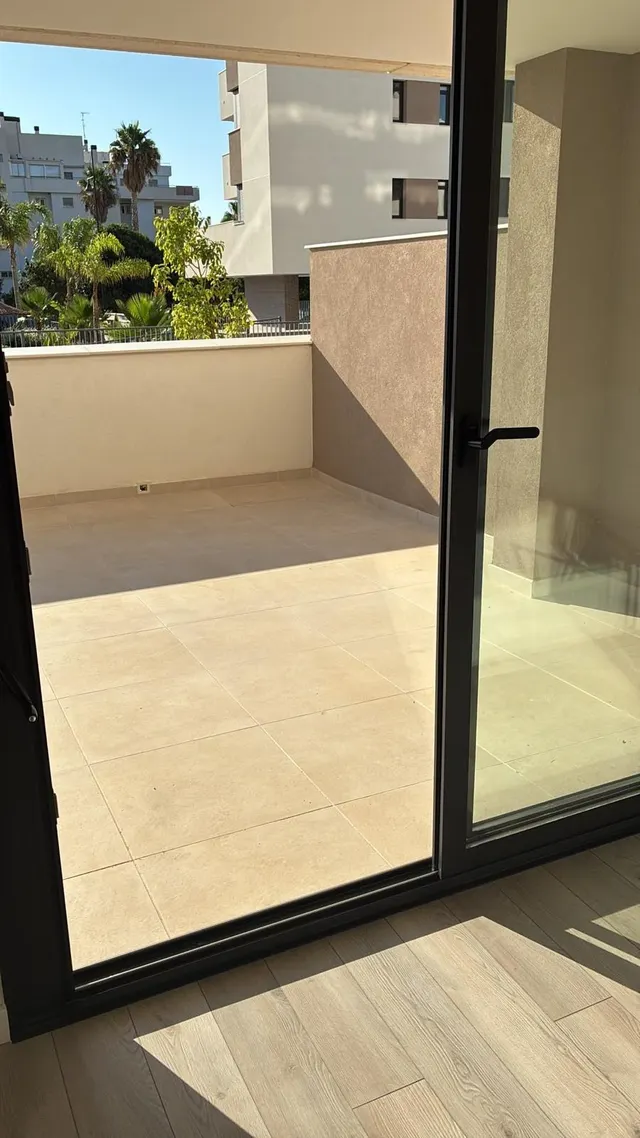 SE ALQUILA FANTÁSTICO PISO CON VISTAS AL MAR EN LOS ÁLAMOS - 2 dormitorios, 2 baños - 2 TERRAZAS - PISCINA - GARAJE — 19