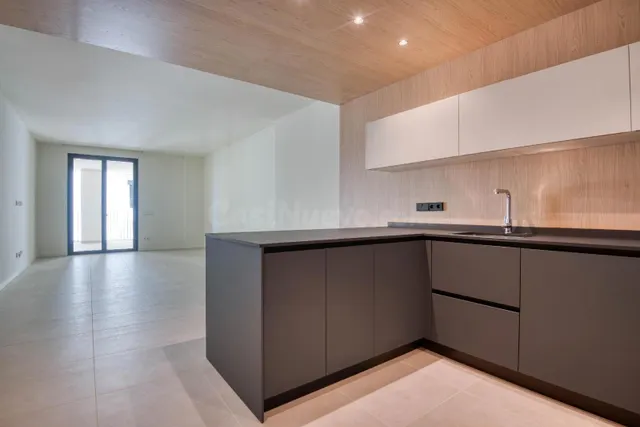 Apartamento de obra nueva con vistas al mar a pocos metros de la playa  en L’Escala — 5