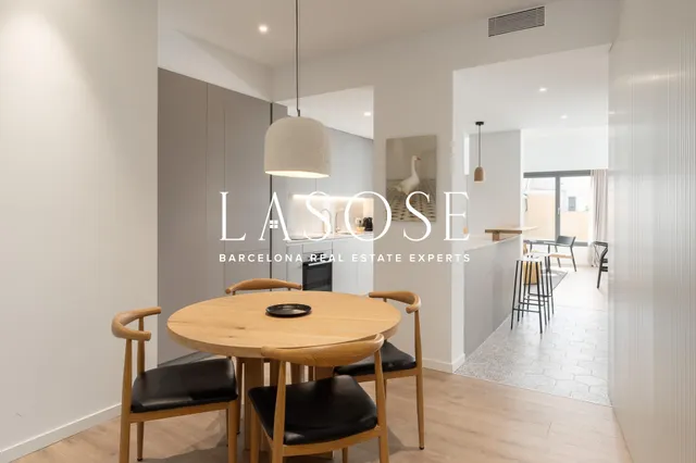 Acogedor piso de dos dormitorios, balcón y terraza comunitaria en alquiler en La Salut — 23