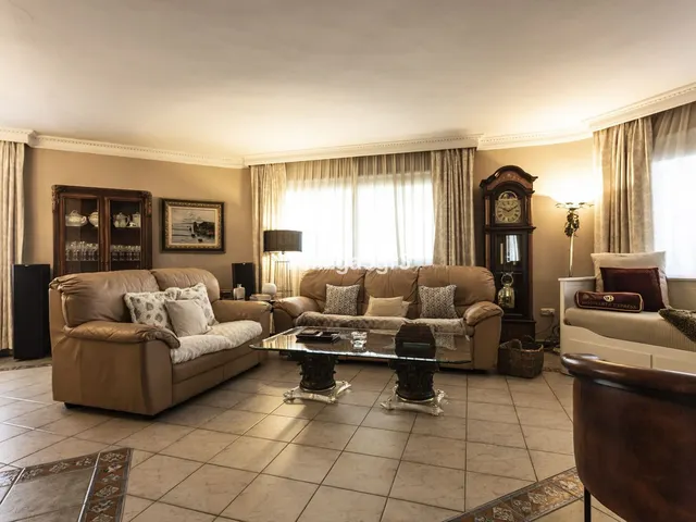 Chalet 6 habitaciones 357m² en venta - Centro — 28