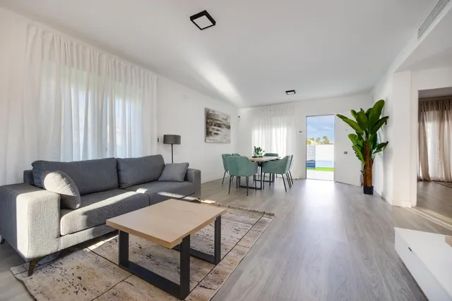Magnifico chalet totalmente reformado con piscina propia, ideal para familias — 11