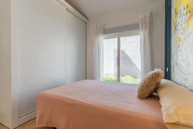 CHALET — 30