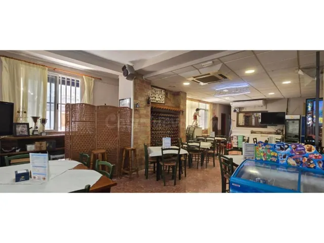 Local comercial en Venta en Tavernes De La Valldigna Valenci - foto 2