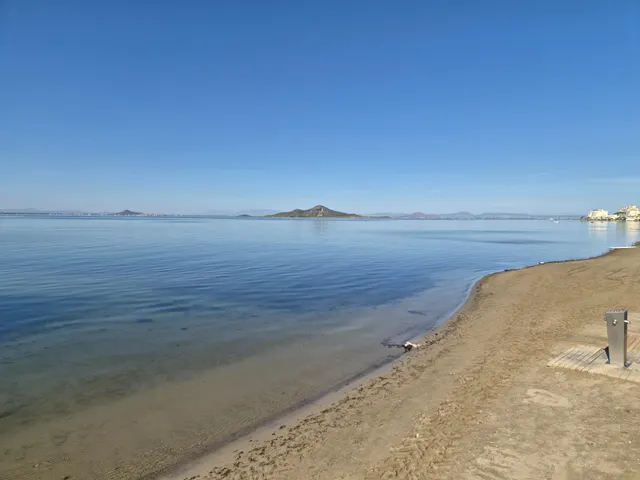 Apartamento situado en la urbanización Torre Luquillo, en el kilómetro 5,5 de La Manga del Mar Menor, que destaca por sus impresionantes vistas tanto al Mar Menor como al mar Mediterráneo. — 28