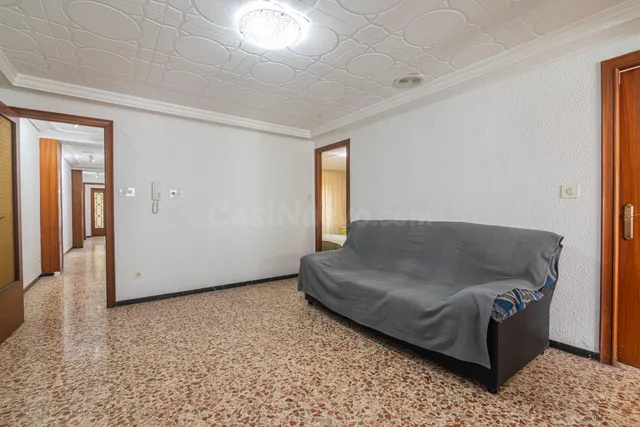 ¿Buscas una gran vivienda a escasos metros del centro? — 14
