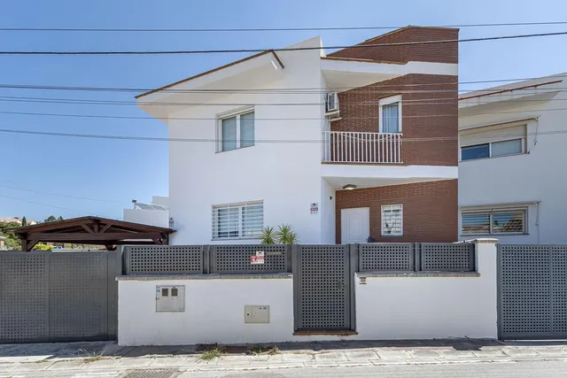 Gran casa con piscina en huetor vega — 35