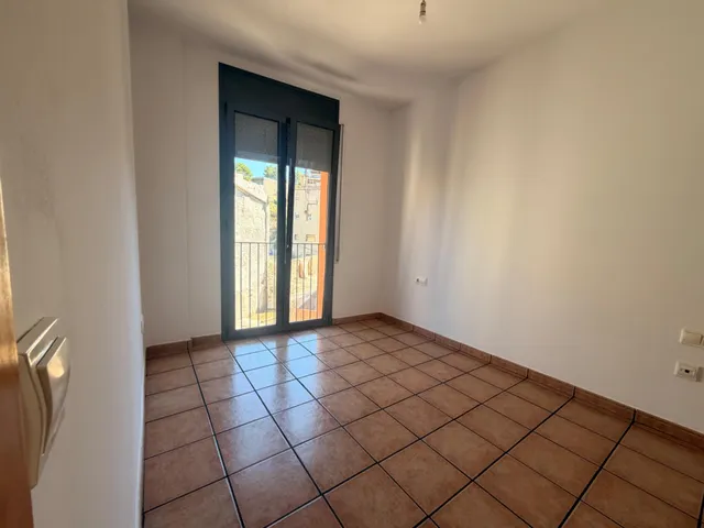 Oportunidad de alquiler en la zona de la Clínica Sant Josep – Piso impecable de 3 hab — 23