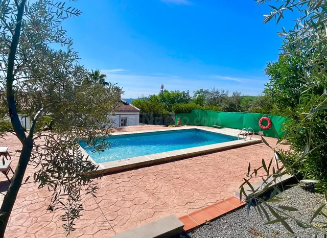 Encantadora casa de campo con piscina y olivar en Antequera - foto 5