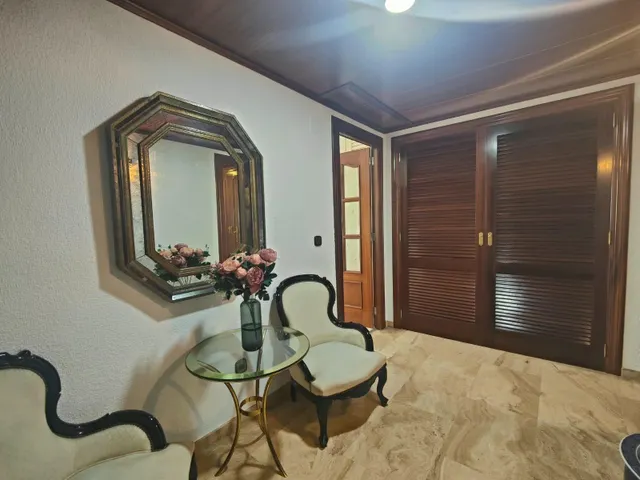 SE VENDE ELEGANTE Y GRAN VIVIENDA FRENTE A PUERTO DEPORTIVO - ALICANTE — 33