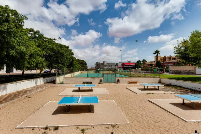 Precio bungalow con jardin y piscina comunitaria en urbanizacion lago jardin ii (los balcones) Torrevieja — 40