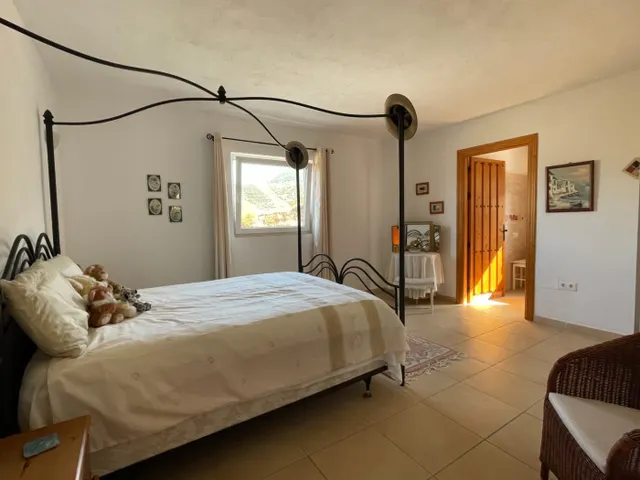 Exclusivo chalet con 9000m2 de parcela — 42