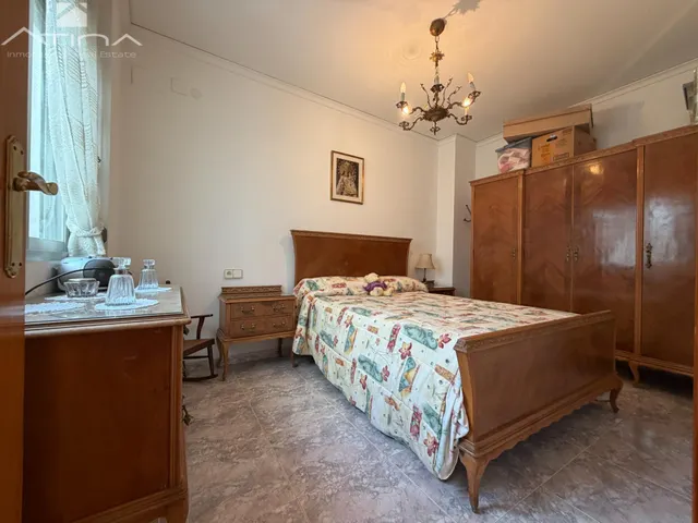 Casa de pueblo en Beniarjó con 3 dormitorios, terraza y mucho encanto. — 26