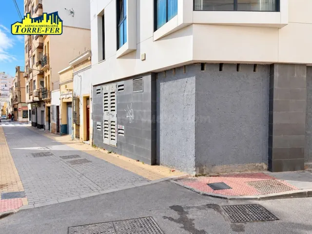 Local comercial en venta y alquiler con opción a compra en C - foto 3