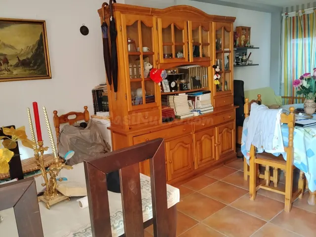 A. Encantador Adosado en La Victoria, Córdoba por solo €128,000. Luminoso y cochera propia y gran patio privado. — 4