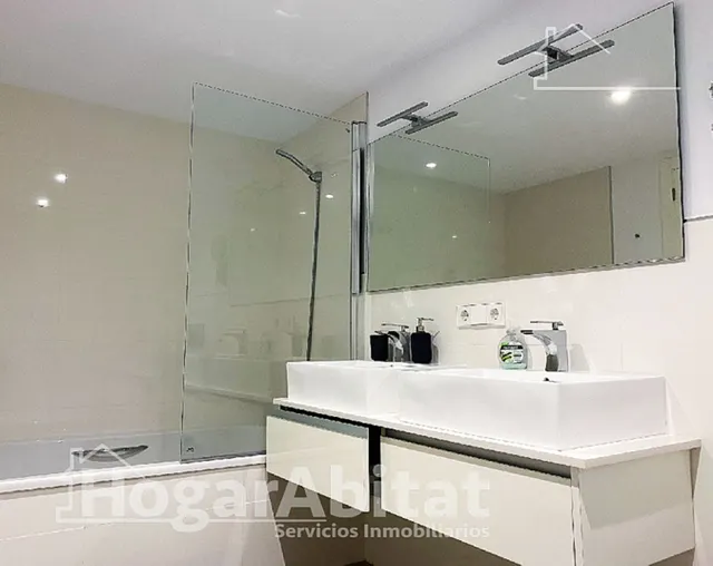 CHALET SEMINUEVO CON PISCINA, GARAJE Y VISTAS DESPEJADAS — 26