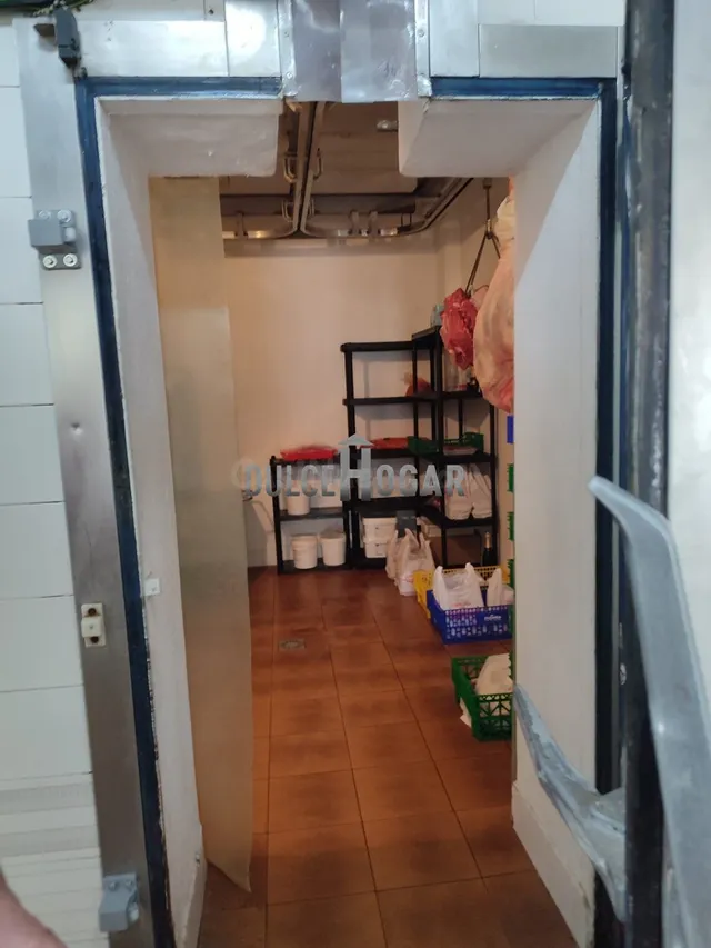 EXCELENTE LOCAL EN MALAGA, EL PERCHEL, IDEAL PARA RUBRO ALIM - foto 4