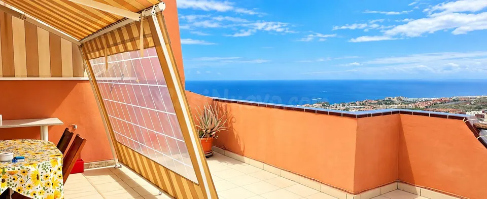 ## Apartamento de 2 dormitorios con gran terraza y espectaculares vistas al mar en Torviscas