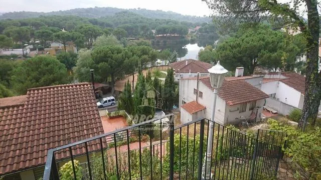 LAS JARAS JUNTO AL LAGO - PRECIOSO CHALET con Apartamento ap