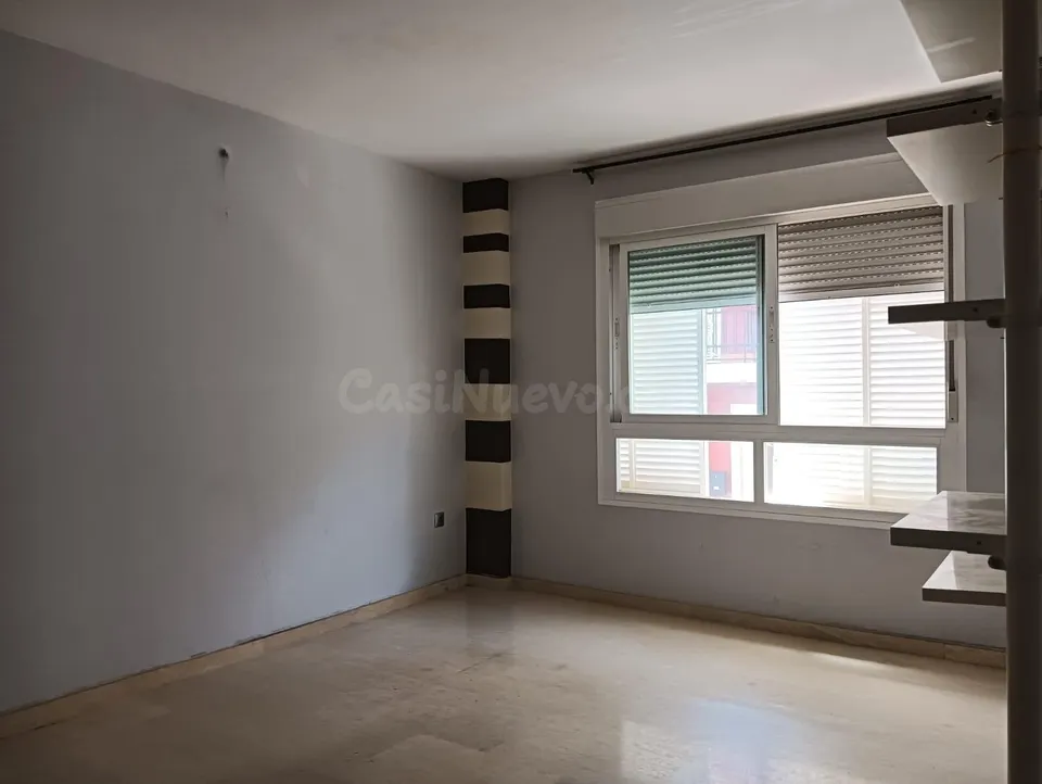 Se vende Piso y 3 garajes en la localidad de Jaén