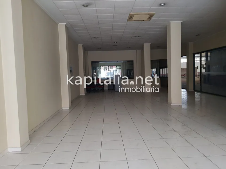 Local comercial en venta en Ontinyent.