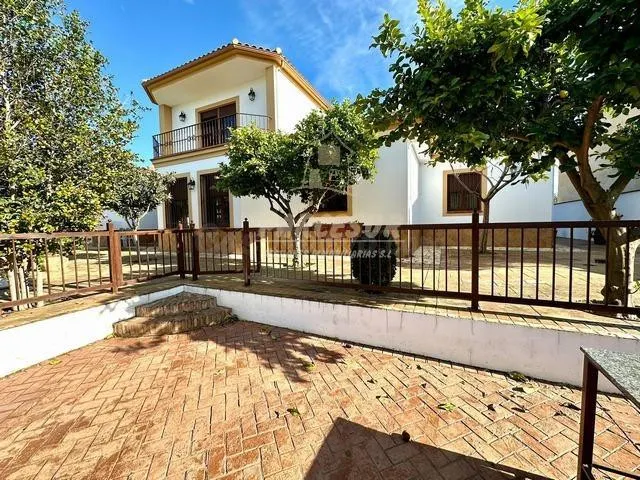 CTRA. AEROPUERTO - Parcela de 1.550 m con espectacular casa  - foto 2