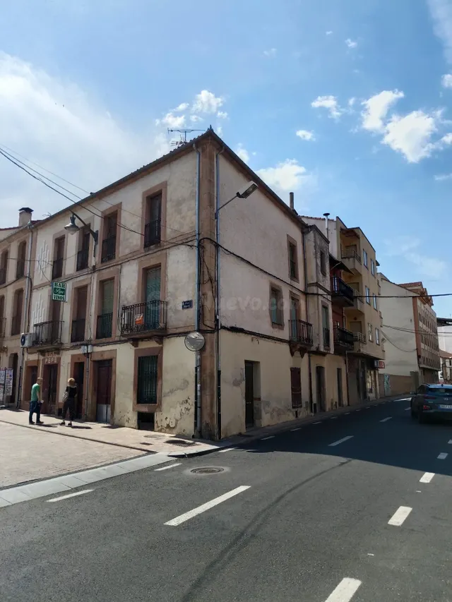 ALREALTY VENDE EDIFICIO CON GRAN POTENCIAL DE INVERSIÓN EN E