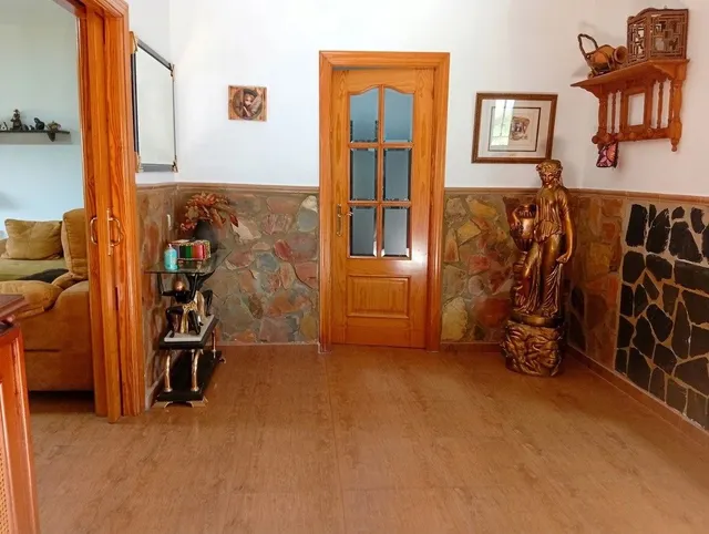 Chalet con piscina, bungalow y 2.500 m2 de parcela en Urbanización La Rocilla — 33