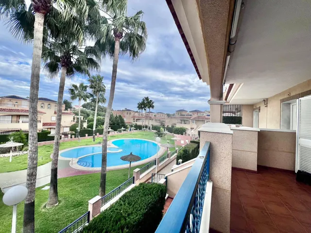 BUNGALOW DE 2 DORMITORIOS Y 1 BAÑO EN PILAR DE LA HORADADA ( - foto 4