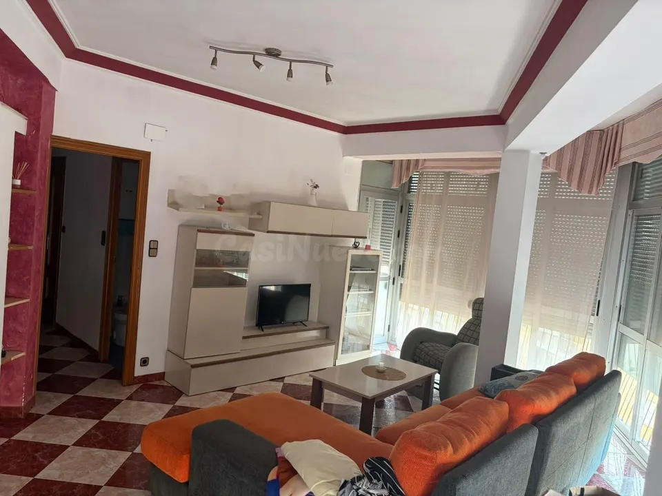 Piso en alquiler en pleno centro de Cullera – 3 habitaciones y ascensor