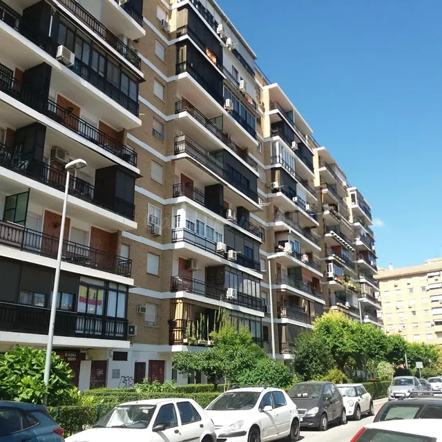 SE AQLUILA PISO EN CALLE MADRE ISABEL MORENO - foto 3