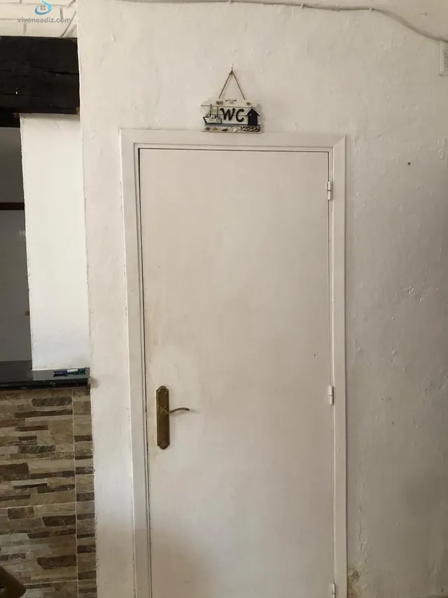 Local en venta con posibilidad de convertir a vivienda. — 18