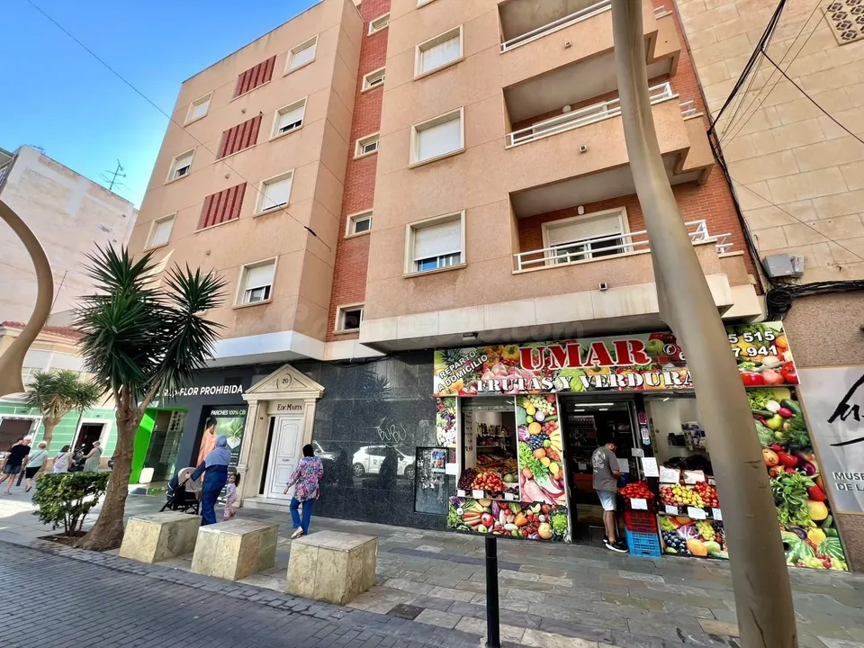 Local comercial 62m² en venta - torrevieja