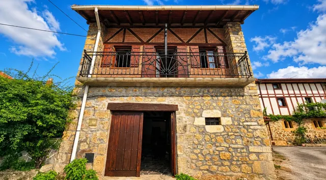 Casa en el corazón de Lezana - foto 2