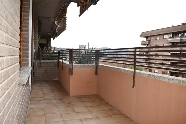 Alquiler piso 3 dormitorios, terraza, garaje y trastero en Av. Pablo Gargallo. — 5
