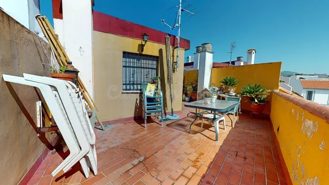 Exclusiva casa adosada de 4 dormitorios con gran terraza en 