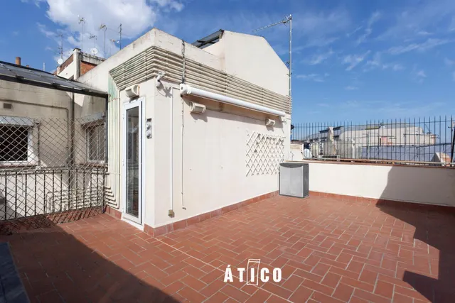 Ático con terraza privada en L'Antiga Esquerra de l'Eixample de Barcelona — 3