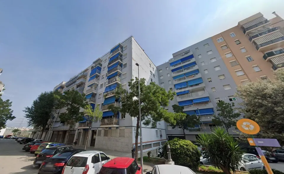 Se vende piso ALQUILADO en Xuquer de Terrassa (Barcelona).