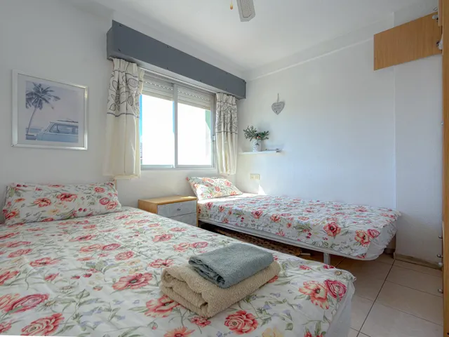 La Veleta! Espectacular apartamento con increíble diseño y Licencia turística+ Amplia terraza con vistas panorámicas y laterales al mar (250 mts playa) — 25