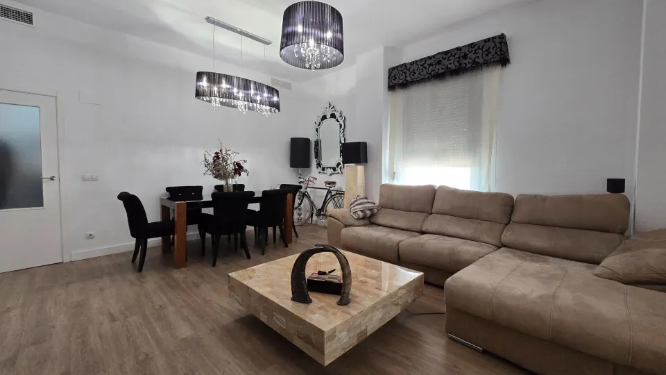 ¡TU NUEVO HOGAR EN TRAVALÓN TE ESPERA! PLANTA BAJA CON  GARAJE, TRASTERO Y TOTALMENTE EQUIPADA!