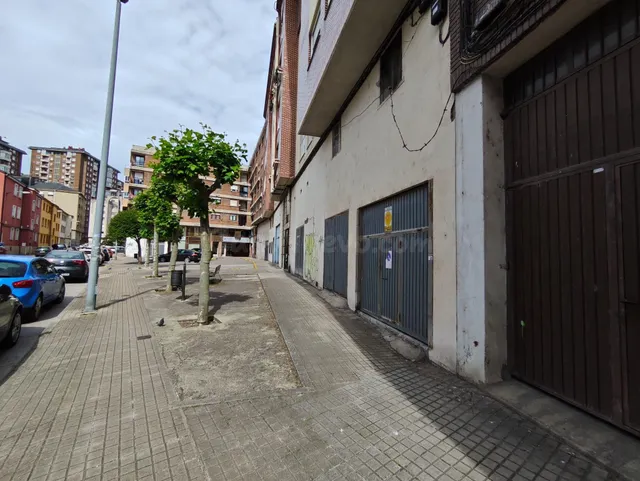 Local Comercial en Ponferrada, Zona Alta - foto 2