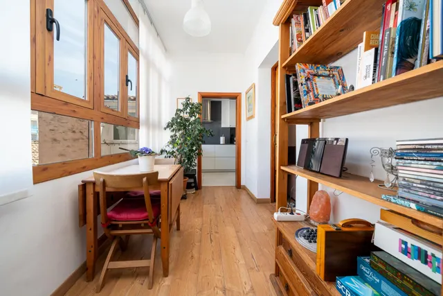 VENTA PISO CON TERRAZA — 18