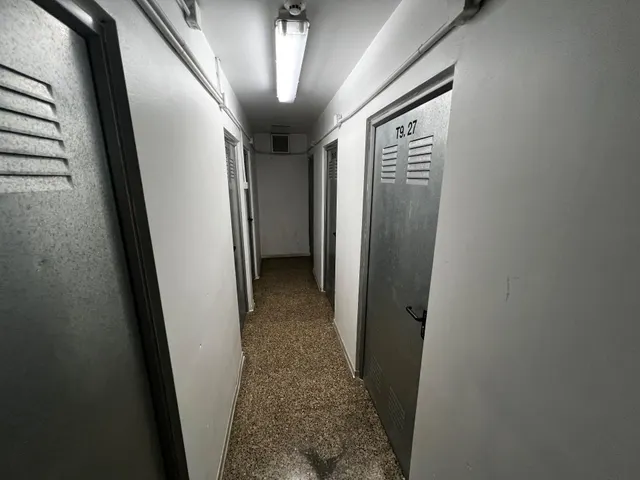 GRAN PISO DE 6 DORMITOTIOS CON PISCINA — 29