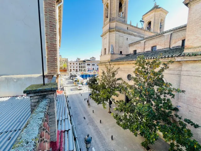 Gran casa para reformar o tirar en pleno centro del pueblo — 4