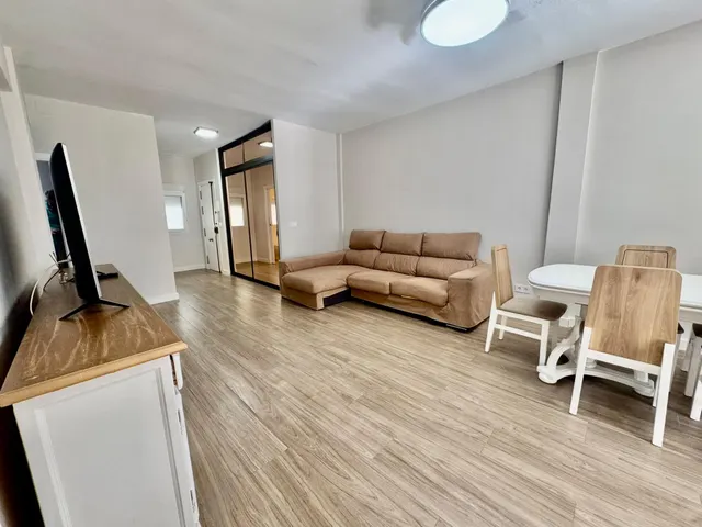 Fuengirola, Piso 3 Dormitorios, Terraza, a Pasos de la Playa, Céntrico — 15