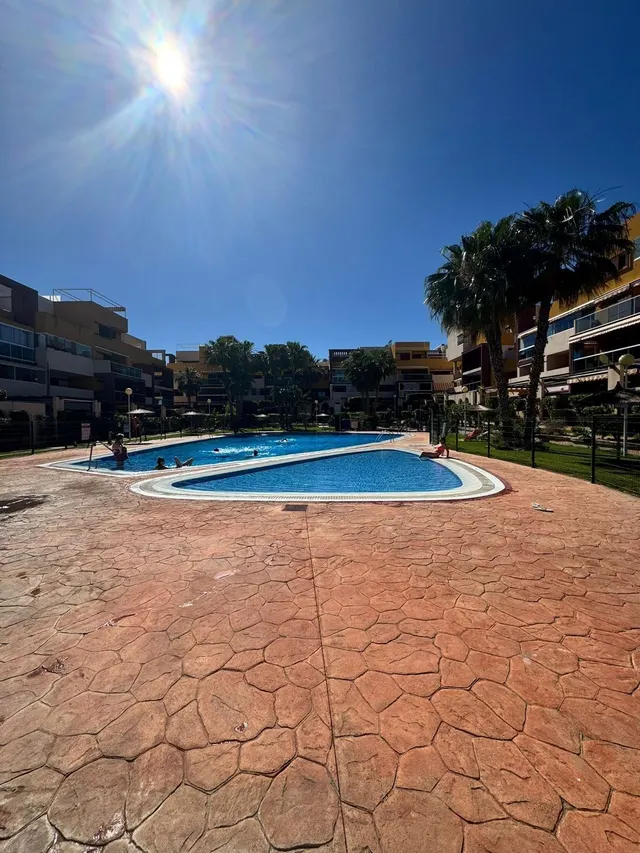 Precioso apartamento en planta baja con jardín privado, terraza y piscina en Orihuela Costa — 13