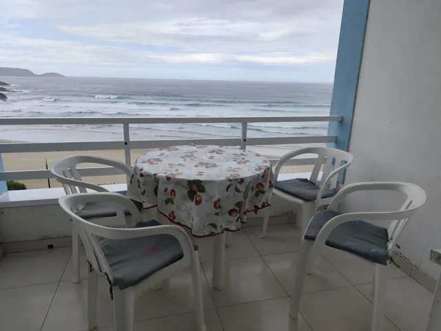 Piso de temporada en Primera Línea de Playa en Malpica de Be - foto 2